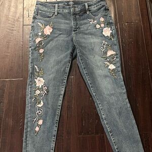 Embroidered skinny jeans